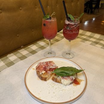 Acqua E Farina - Bruschetta  Mamma mia Watermelon/berry Sangria - Italian Near Me - Chula Vista, California