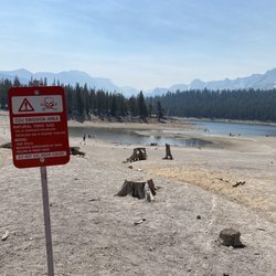 Horseshoe Lake - Lake is drying up and this warning sign says it all
