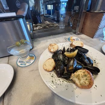 The Claw House - Drunken Mussels - Seafood Near Me - Murrells Inlet, South Carolina The Claw House - Drunken Mussels - Seafood Near Me - Murrells Inlet, South Carolina