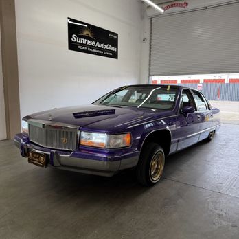 Sunrise Auto Glass - 1993 Cadillac Fleetwood - Windshield Installation & Repair Near Me - Sacramento, California Sunrise Auto Glass - 1993 Cadillac Fleetwood - Windshield Installation & Repair Near Me - Sacramento, California