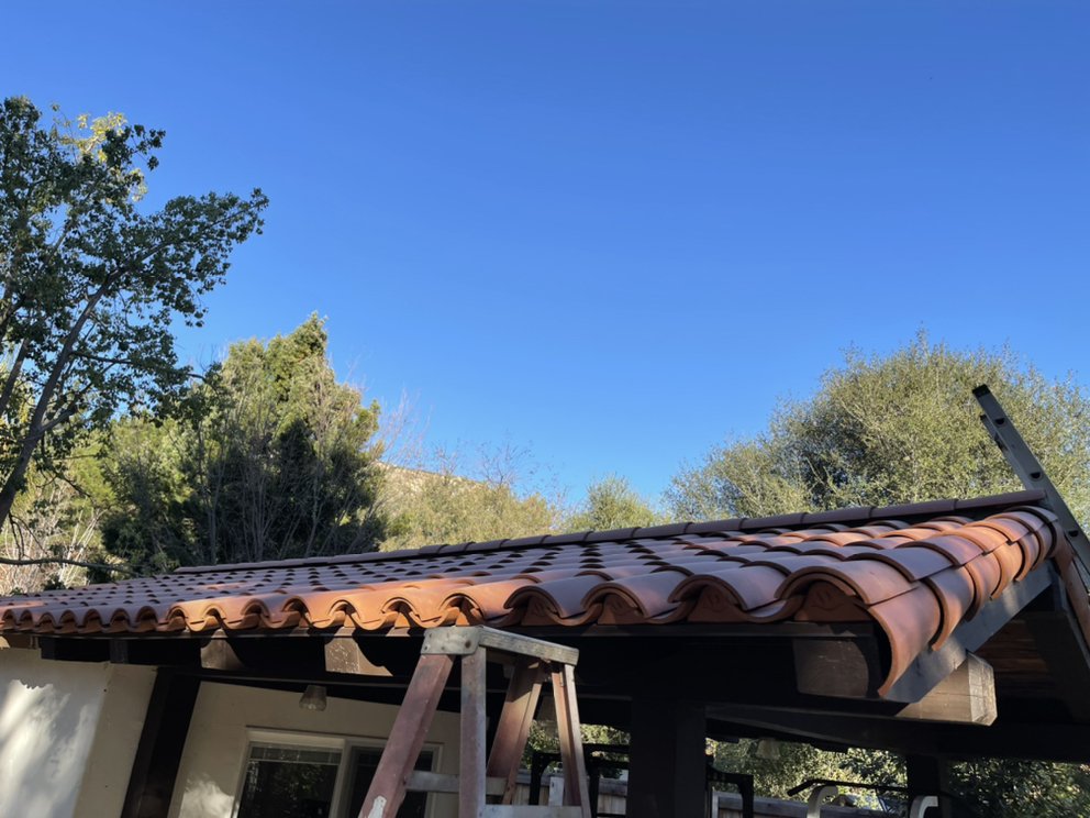 Slide of Gonzalo Roofing