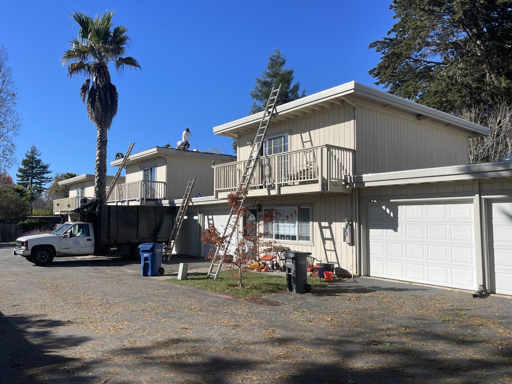 Slide of Ariana Roofing