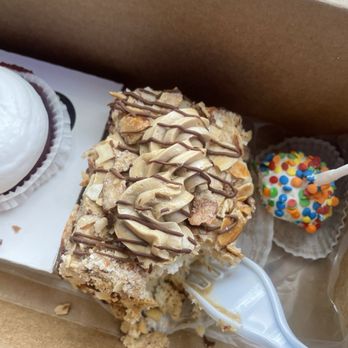 Olde Tyme Pastries - Mocha cake - Bakeries Near Me - Turlock, California