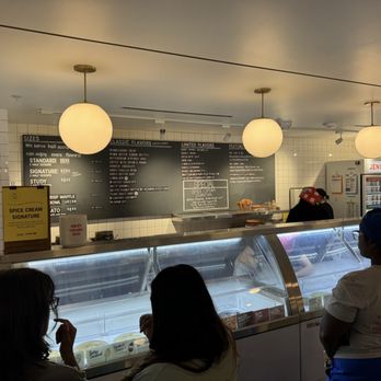 Jeni's Splendid Ice Creams - Ice Cream & Frozen Yogurt Near Me - Houston, Texas Jeni's Splendid Ice Creams - Ice Cream & Frozen Yogurt Near Me - Houston, Texas