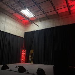 SoundCheck Austin - 26' ceilings