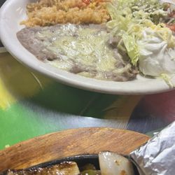 Carlos Mexican Grill - Side plate to steak fajitas