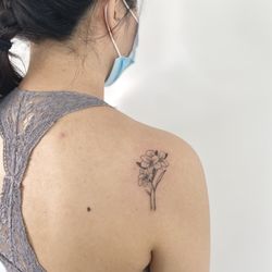 Fine tattoo