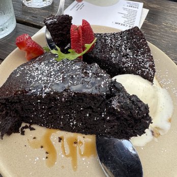 Malibu Farm Restaurant - Grilled chocolate cake - Salad Near Me - Malibu, California Malibu Farm Restaurant - Grilled chocolate cake - Salad Near Me - Malibu, California