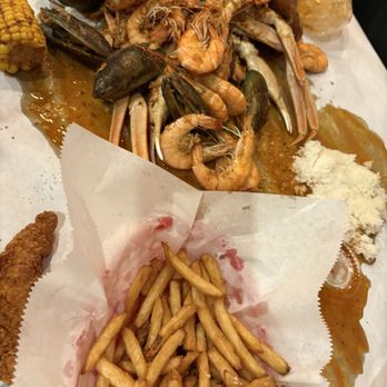 Kickin Kajun - Basket of fries and snow crab combo - Cajun/Creole Near Me - Kaneohe, Hawaii Kickin Kajun - Basket of fries and snow crab combo - Cajun/Creole Near Me - Kaneohe, Hawaii
