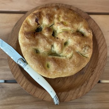 Passatempo Taverna - Garlic and rosemary focaccia bread - Dipping sauces not necessary. - Italian Near Me - Walla Walla, Washington