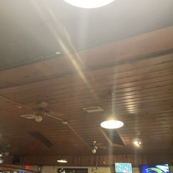 Red Bridge Tavern - The ceiling with the fans. - American Near Me - East Providence, Rhode Island