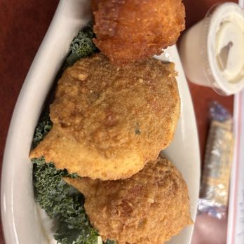 Cedar River Seafood - 2 of the 3 mini crabs appetizer - Seafood Near Me - Callahan, Florida