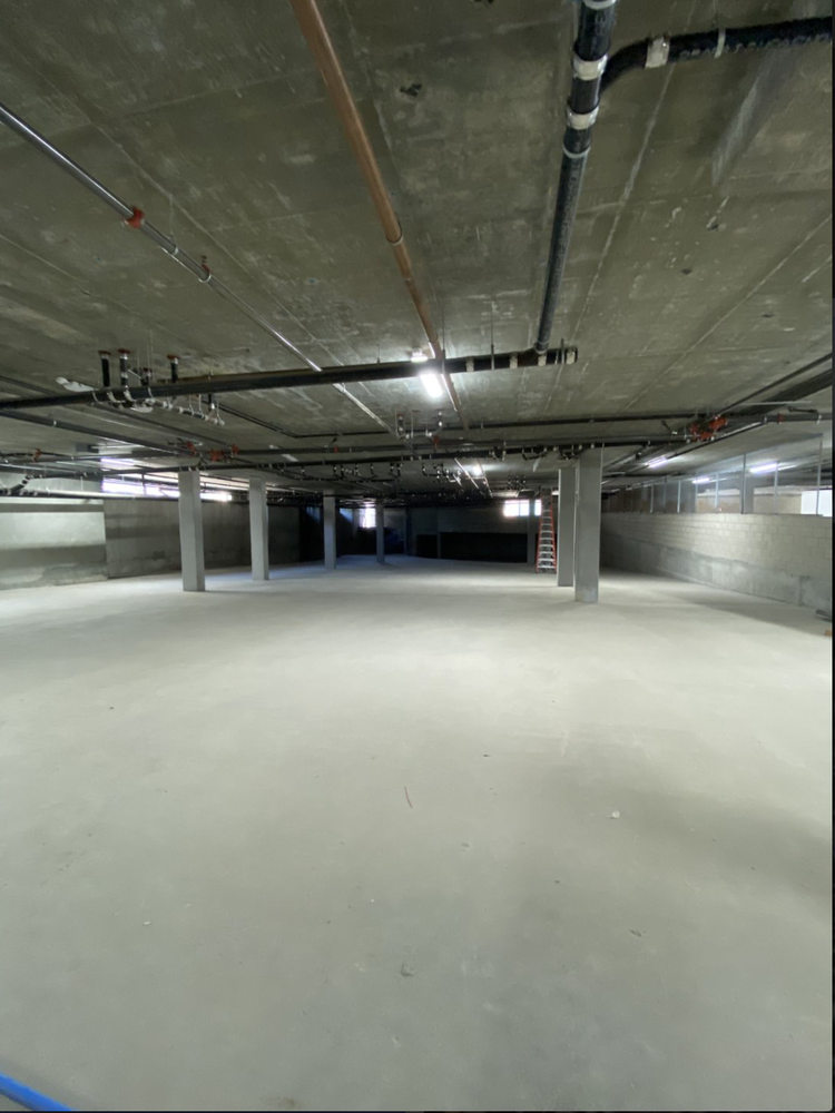 Slide of Deluxe Electric Construction