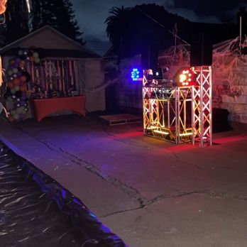 Premier DJ Service - Party pic's - DJs Near Me Premier DJ Service - Party pic's - DJs Near Me