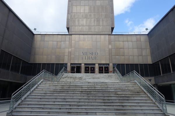 Museo del Traje by null