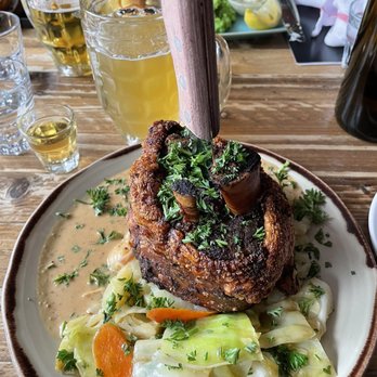 Den Glade Gris - Pork knuckle - Gastropubs Near Me - Oslo, 03 Den Glade Gris - Pork knuckle - Gastropubs Near Me - Oslo, 03