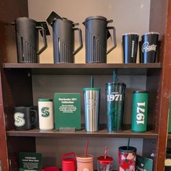 Starbucks - Mugs