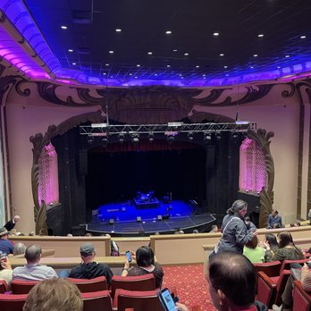 Fox Theatre - the stage and audience - Music Venues Near Me - Redwood City, California Fox Theatre - the stage and audience - Music Venues Near Me - Redwood City, California