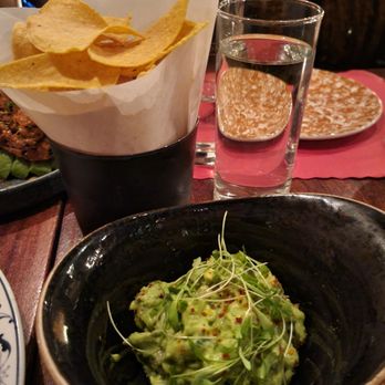 Pineapple Club - Chips & Guac - Cocktail Bars Near Me - New York, New York Pineapple Club - Chips & Guac - Cocktail Bars Near Me - New York, New York