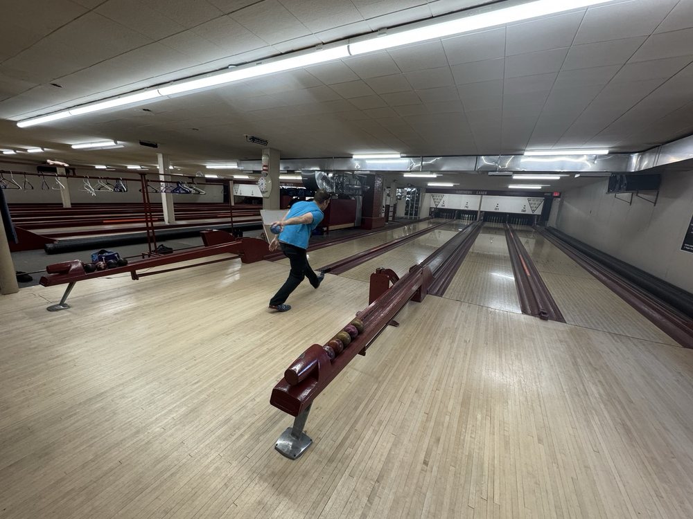 Northern Lanes Bowling Logo