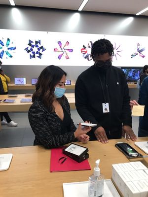 Apple Houston Galleria by null