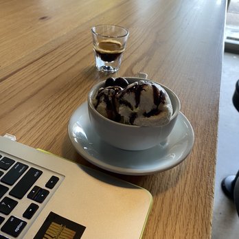 Slowpokes - Affogato ($7.50 before tax) - Coffee & Tea Near Me - Houston, Texas