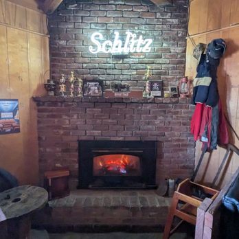 Twin Oaks Roadhouse - Interior - Bars Near Me - Penngrove, California