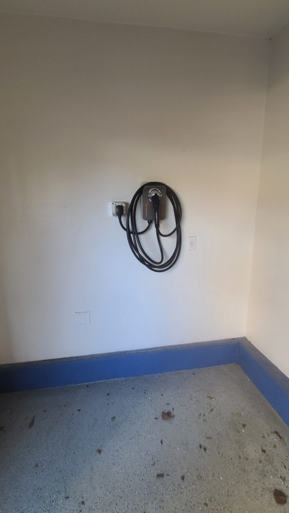 Slide of 1st Choice Electric Service