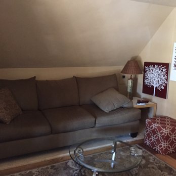 Murphys Vacation Rentals - Here is a couple of pics of the inside. Has a very classic look. - Guest Houses Near Me - Murphys, California