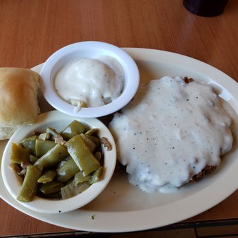 Bailey's Cafe - Chicken Fried Steak, green beans, mashed potatoes, and dinner roll. - Cafes Near Me - Ennis, Texas