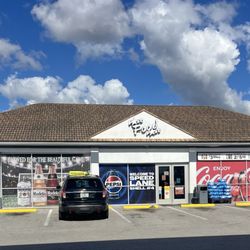 Shell - Front of store