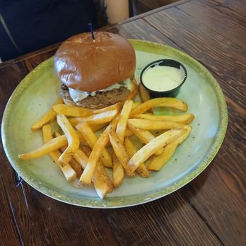 North Forty Beer - Mushroom cheeseburger with fries - Brewpubs Near Me - Roseburg, Oregon North Forty Beer - Mushroom cheeseburger with fries - Brewpubs Near Me - Roseburg, Oregon