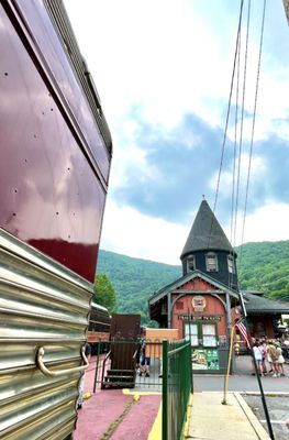 Lehigh Gorge Scenic Railway: Trademark of the Reading & Northern Railroad by null