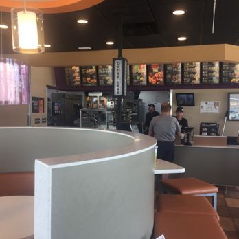 Taco Bell - Slow slow slow ... SLOW! - Fast Food Near Me - Giddings, Texas
