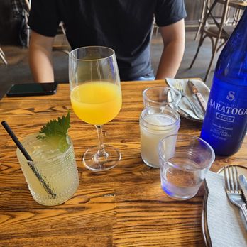 Bacari GDL - Mimosa and Tokyo Sunset - Mediterranean Near Me - Glendale, California