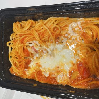 Il Fornaio - Pomodoro - Italian Near Me - Sacramento, California Il Fornaio - Pomodoro - Italian Near Me - Sacramento, California