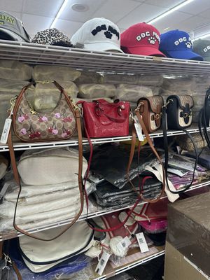 SW Trading Accessory Plaza by null