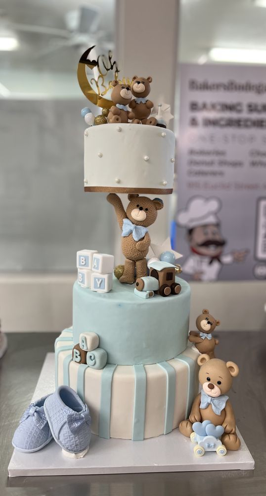 BAKERSBODEGA Updated October 2024 72 Photos & 60 Reviews 915 S