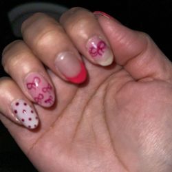 D'Vine Nails & Spa