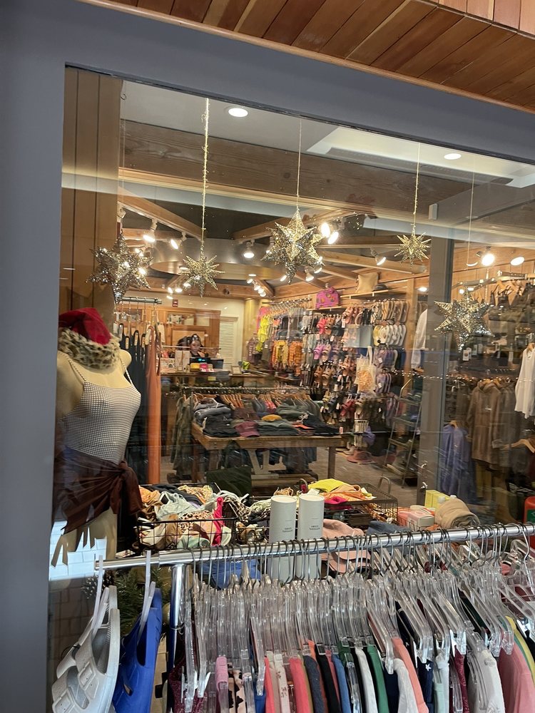 SPLASH! HAWAII KAHALA 20 Photos & 26 Reviews 4211 Waialae Ave