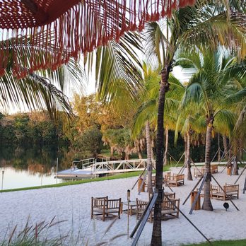 Florida Room - Cocktail Bars Near Me - Fort Lauderdale, Florida
