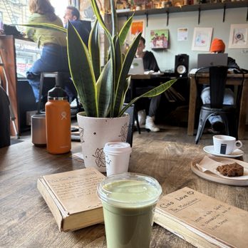Ciao Bella Coffee - Strawberry matcha with almond milk no ice cream - Coffee & Tea Near Me - Brooklyn, New York Ciao Bella Coffee - Strawberry matcha with almond milk no ice cream - Coffee & Tea Near Me - Brooklyn, New York