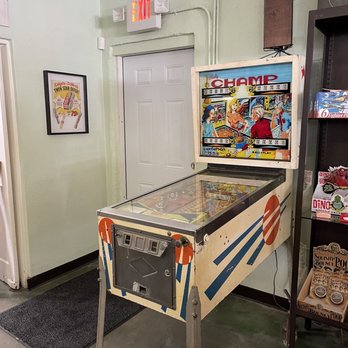 Pickford’s Sundries - Pinball Machine - American Near Me - Tampa, Florida Pickford’s Sundries - Pinball Machine - American Near Me - Tampa, Florida