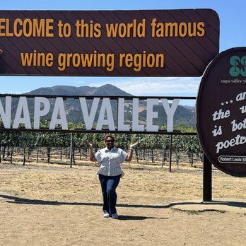 Napa Valley Wine Train - New American Near Me - Napa, California Napa Valley Wine Train - New American Near Me - Napa, California