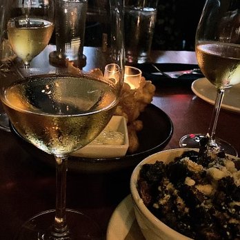 Louie - Italian Near Me - Clayton, Missouri