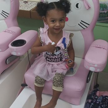 Lovely Nails - Children's Pedicure Chairs - Nail Salons Near Me - Saint Louis, Missouri
