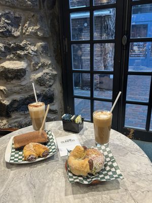 Café Olimpico - Vieux-Montréal by null