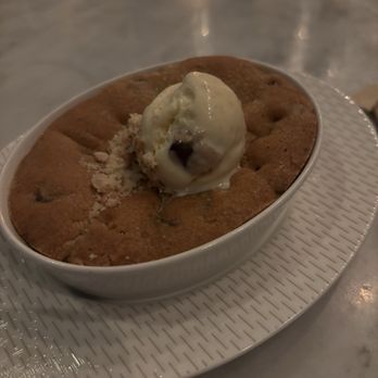 Swift & Sons Steakhouse - Tavern Cookie - American Near Me - Chicago, Illinois Swift & Sons Steakhouse - Tavern Cookie - American Near Me - Chicago, Illinois
