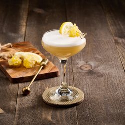 Chef Art Smith's Homecomin' - The Honeybee cocktail