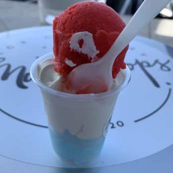 Moonscoops Ice Creamery - My top favorite Large Koolaid Vanilla Soft Serve with Cotton Candy at the bottom. - Ice Cream & Frozen Yogurt Near Me - Marina, California